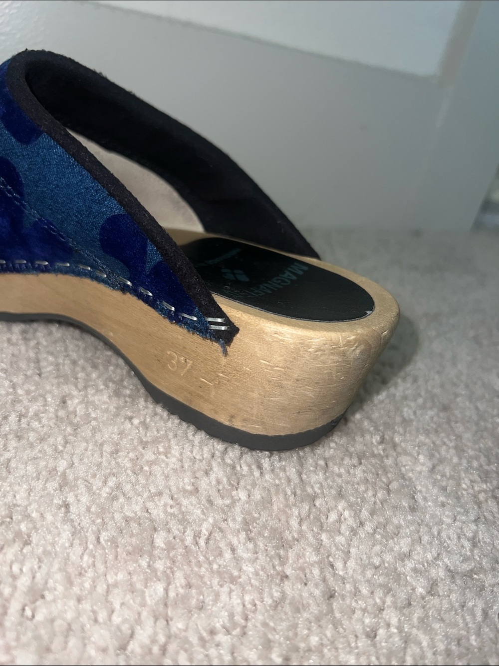 Clogs - Picture 8 of 8